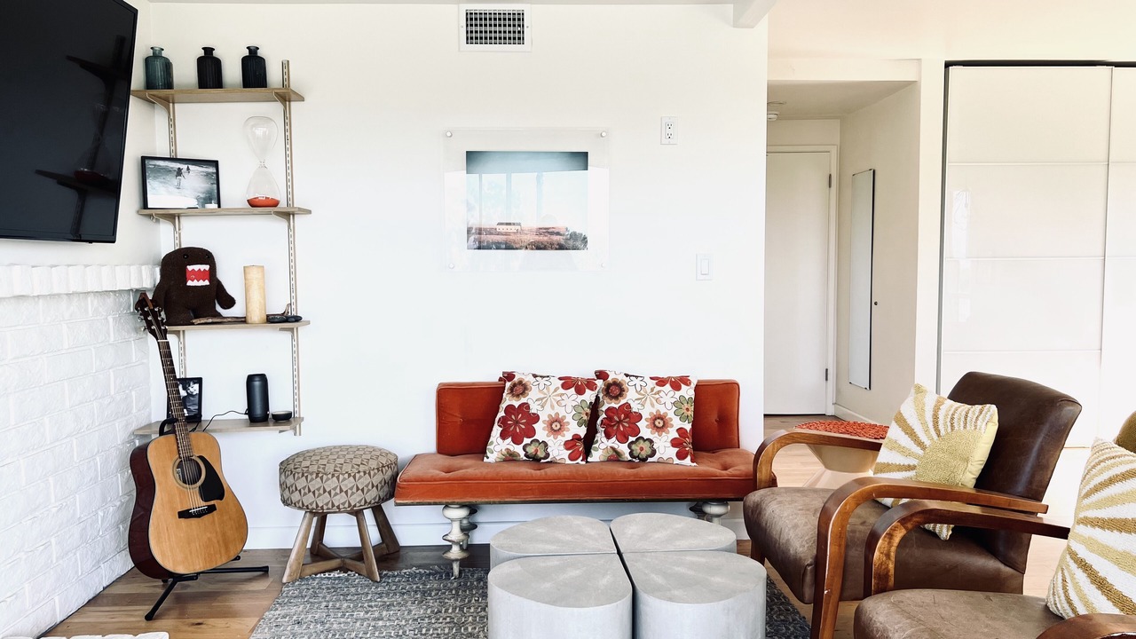 Photo of Livingroom in Calabasas
