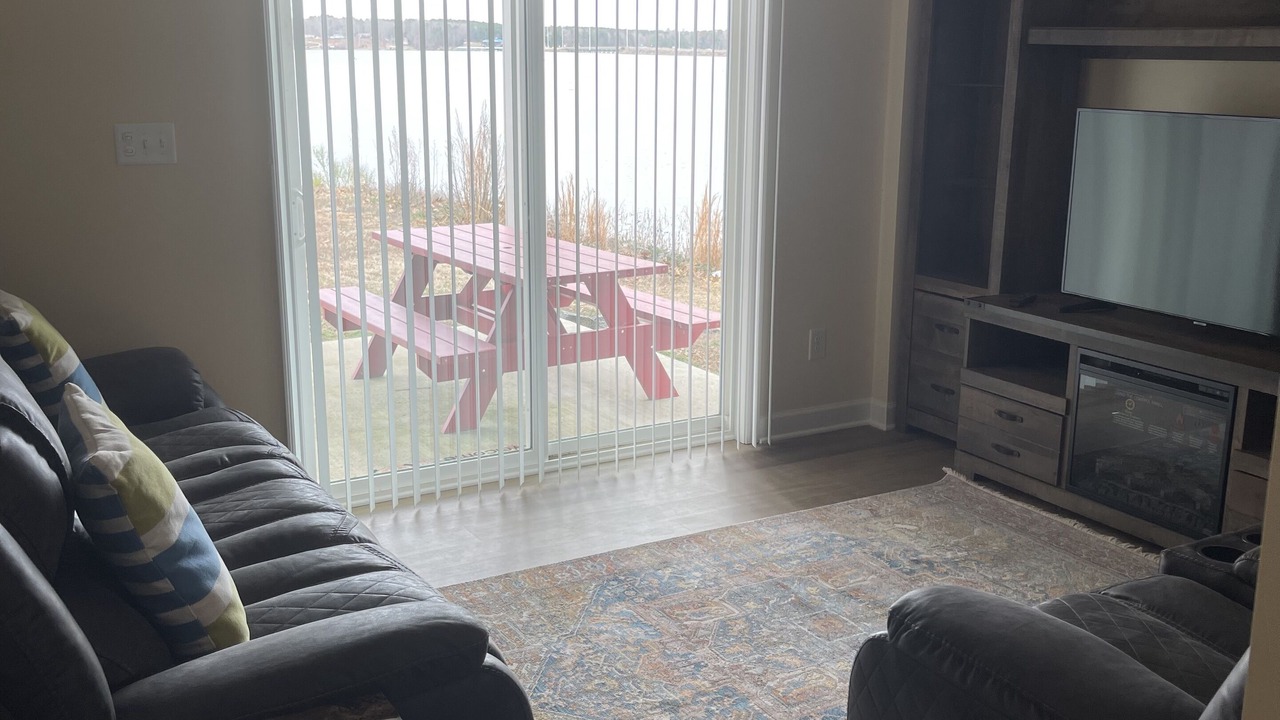 Photo of Livingroom in Eatons Crossing
