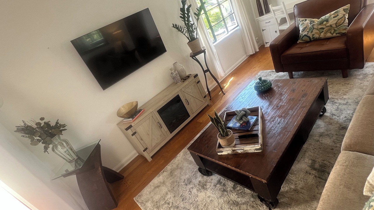 Photo of Livingroom in Hollywood Hills