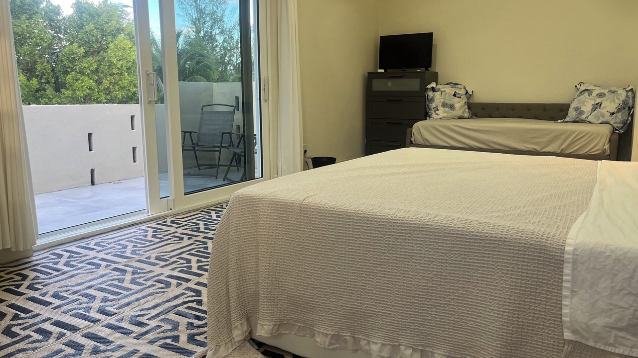 Photo of Bedroom in Green Turtle Cay