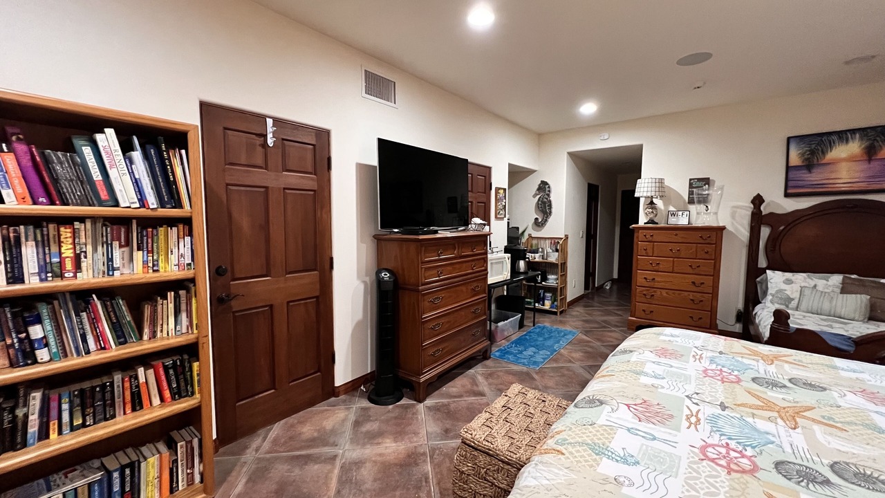 Photo of Bedroom in North Long Beach