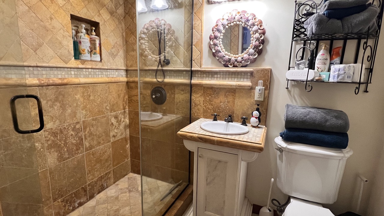 Photo of Bathroom in North Long Beach