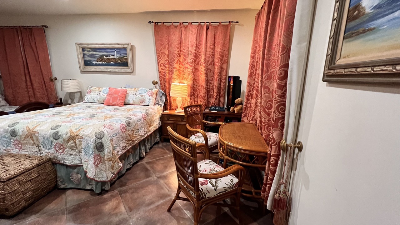 Photo of Bedroom in North Long Beach