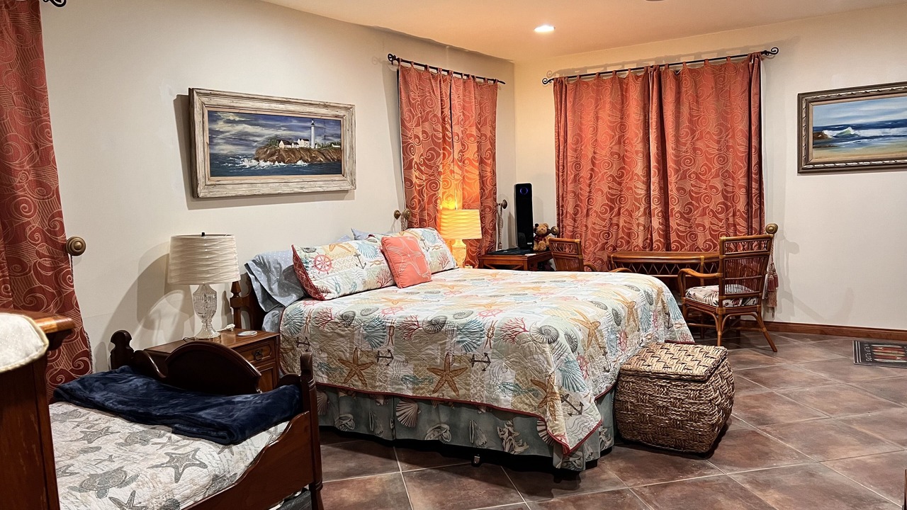 Photo of Bedroom in North Long Beach