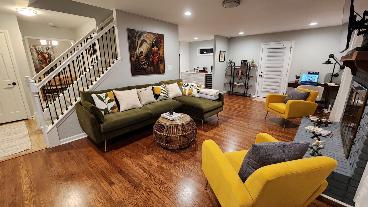 Photo of Livingroom in Northeast Raleigh