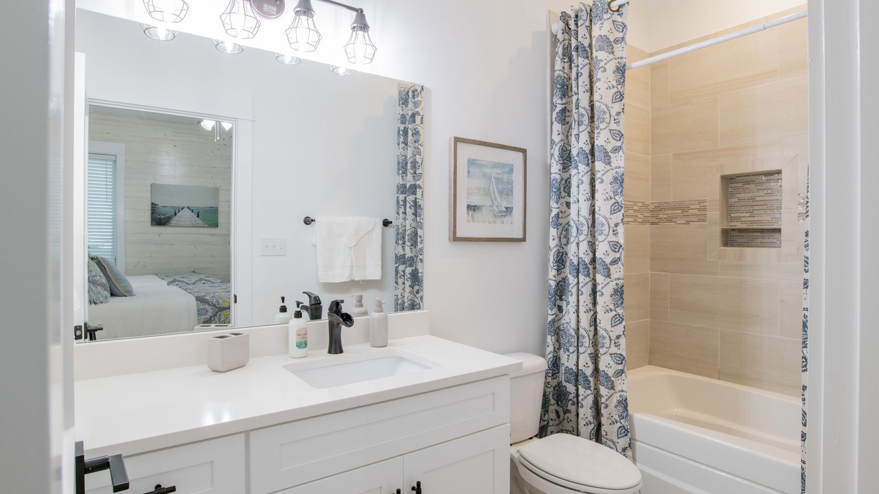 Photo of Bathroom in Orange Beach