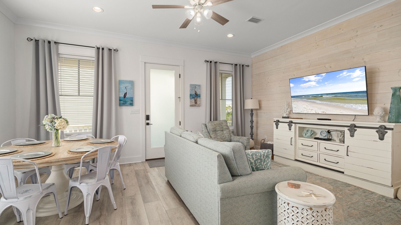 Photo of Livingroom in Orange Beach