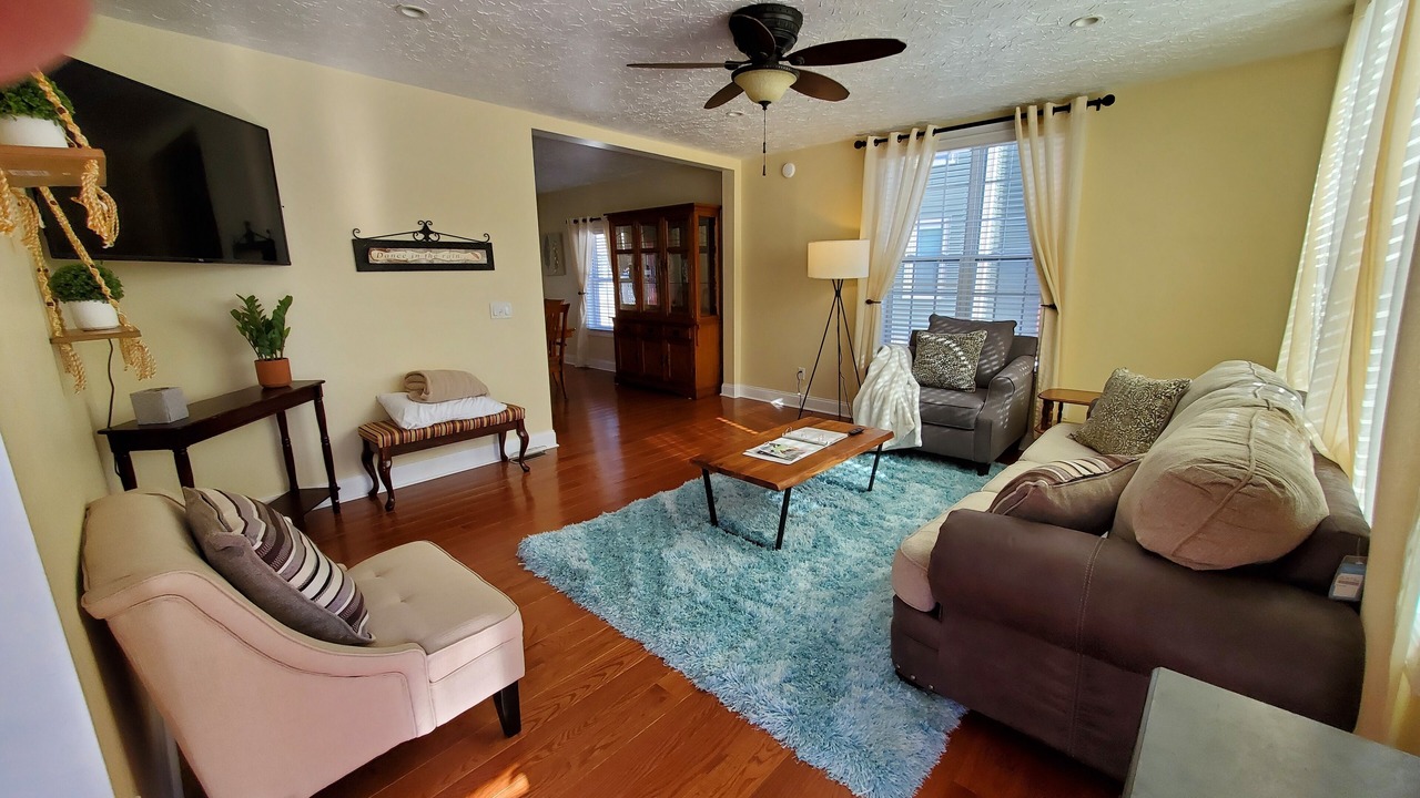 Photo of Livingroom in Auburn