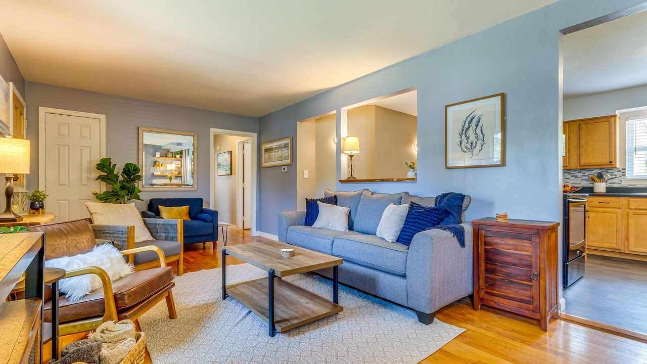Photo of Livingroom in Southeast Pensacola