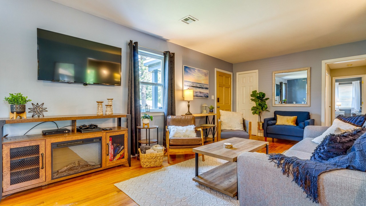 Photo of Livingroom in Southeast Pensacola