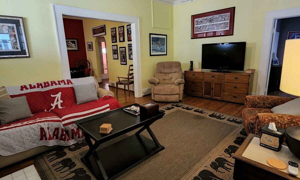 Photo of Livingroom in Tuscaloosa