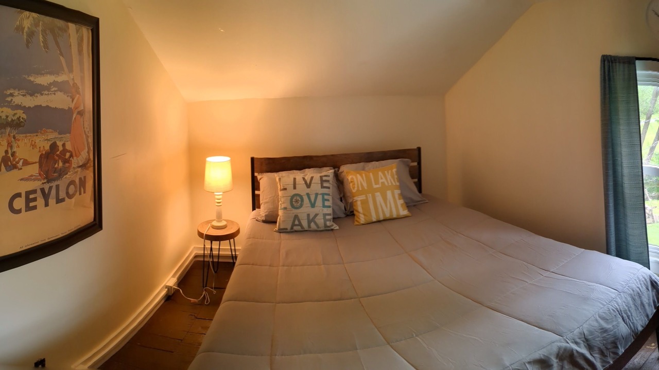 Photo of Bedroom in Valois
