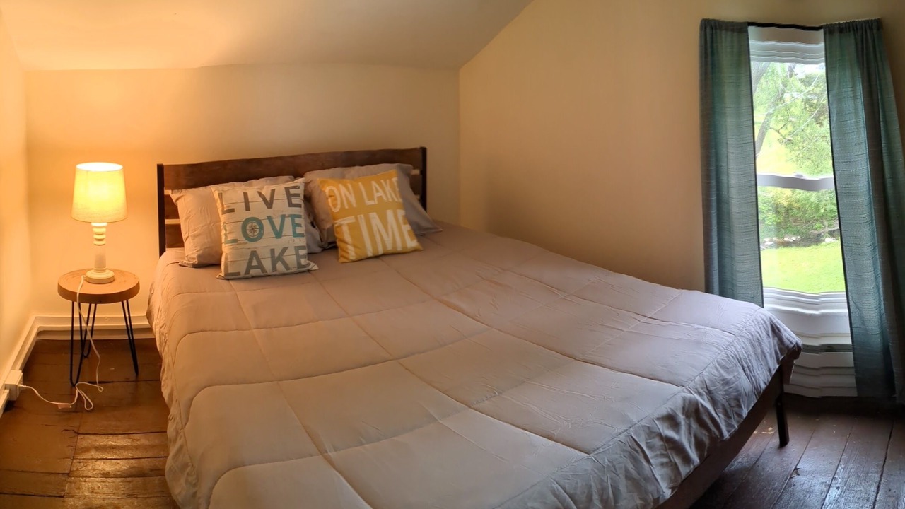 Photo of Bedroom in Valois