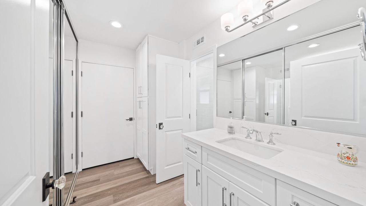 Photo of Bathroom in Balboa Island
