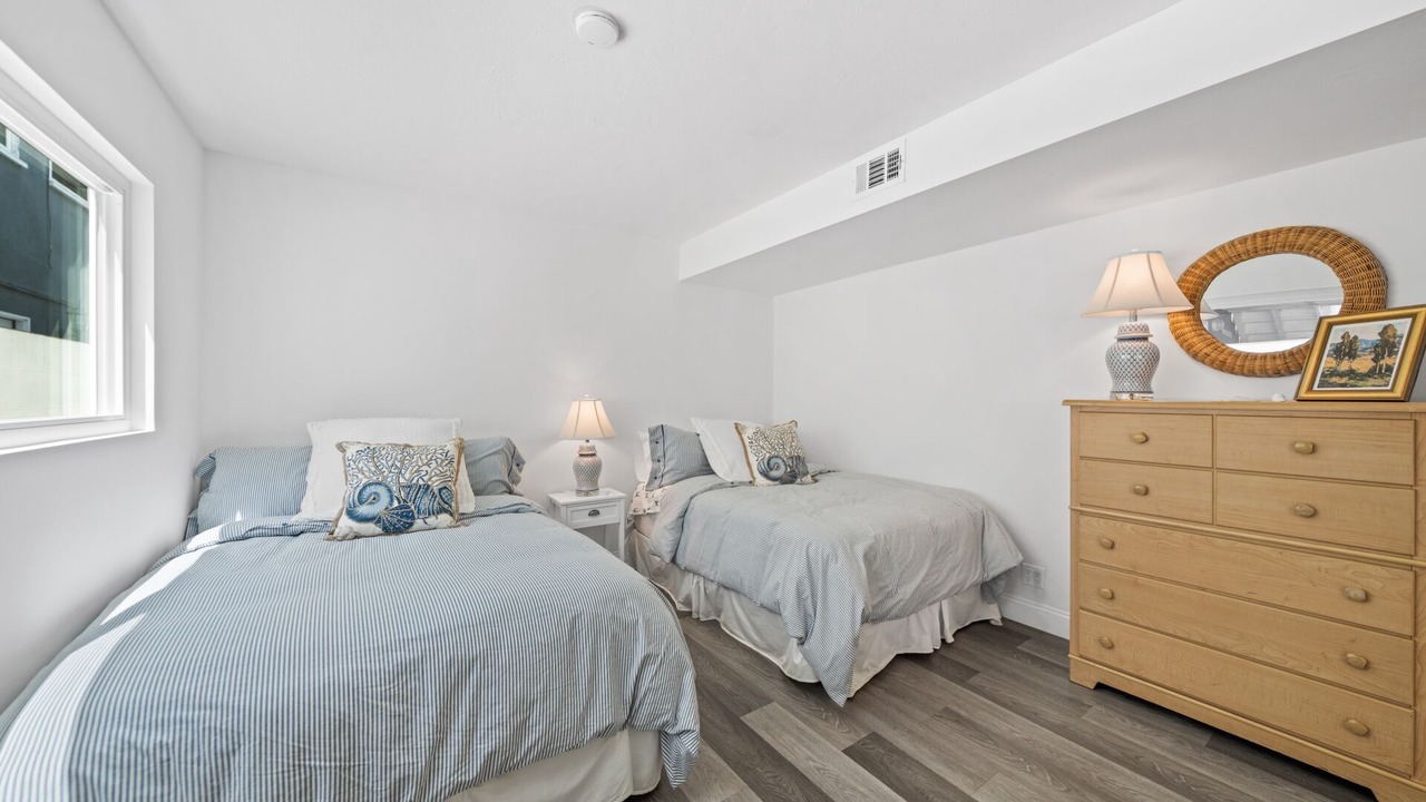 Photo of Bedroom in Balboa Island