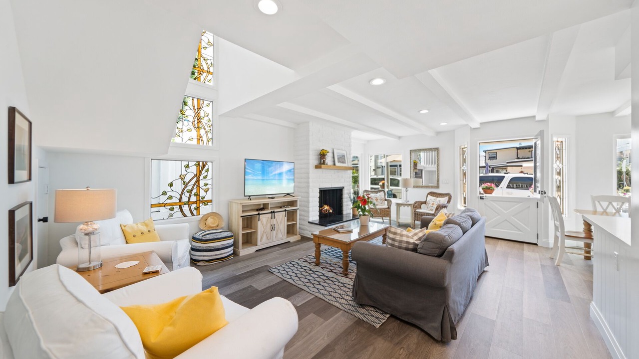 Photo of Livingroom in Balboa Island