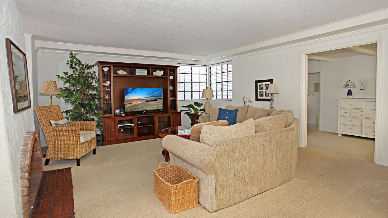 Photo of Livingroom in Balboa Island