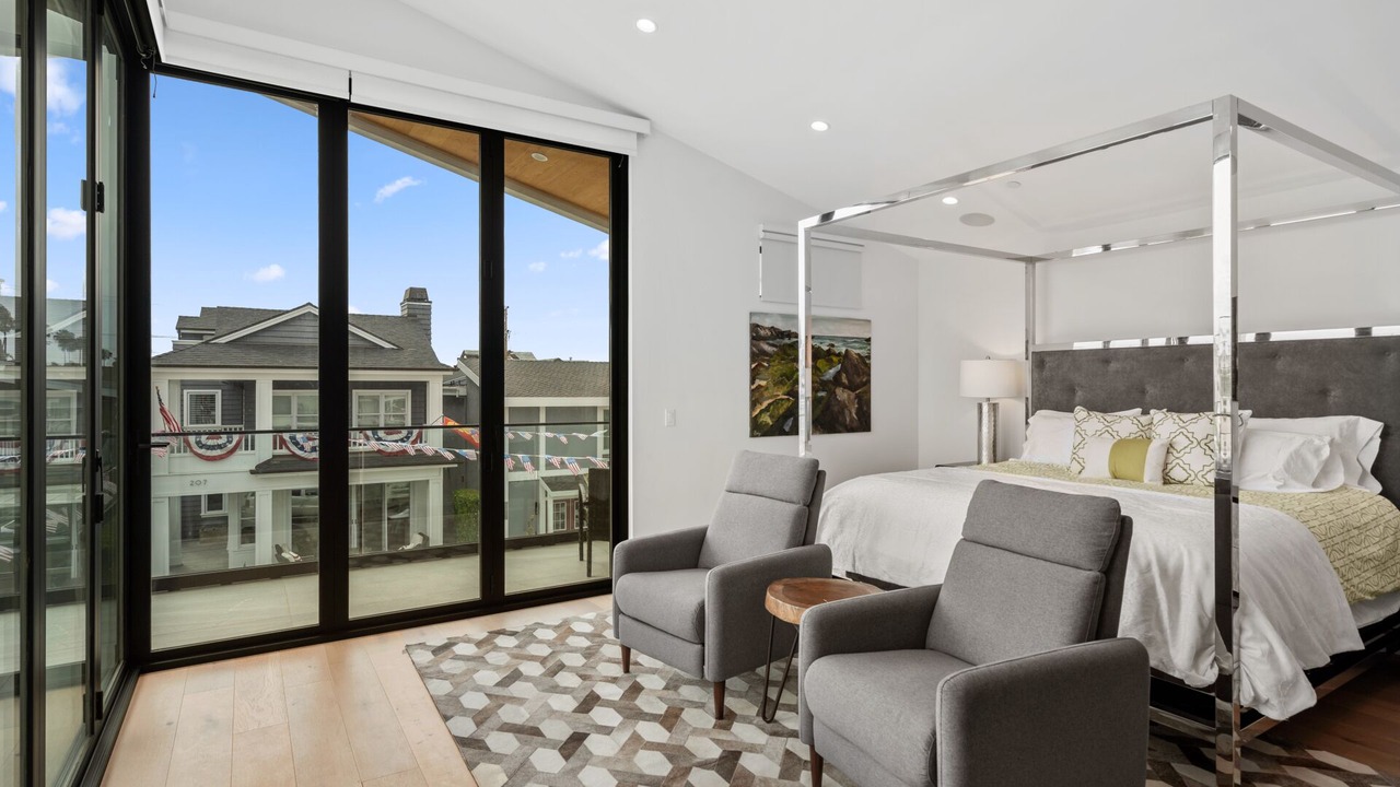 Photo of Bedroom in Balboa Island