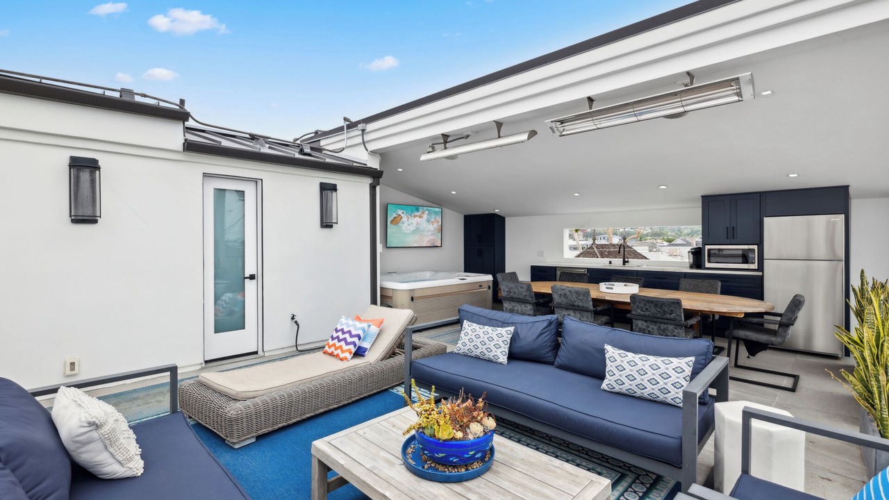Photo of Livingroom in Balboa Island