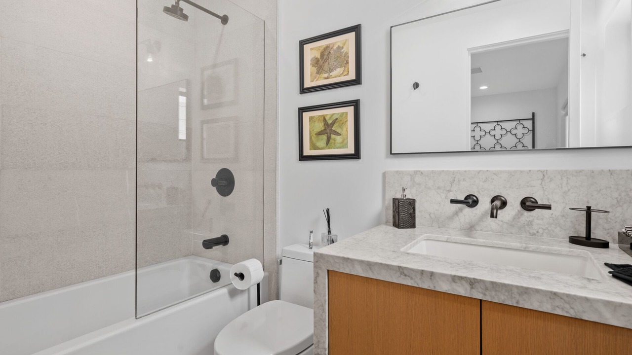 Photo of Bathroom in Balboa Island