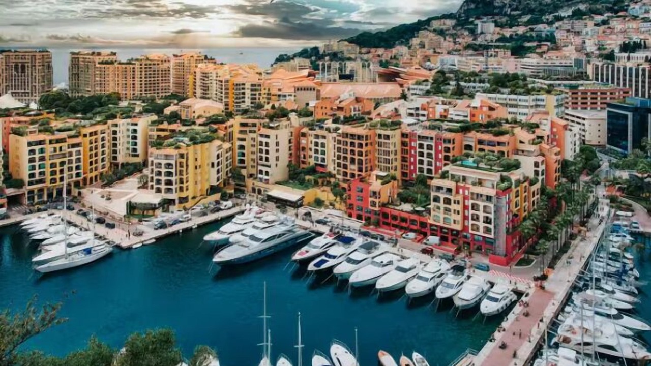 Photo of Others in Quartier du Port