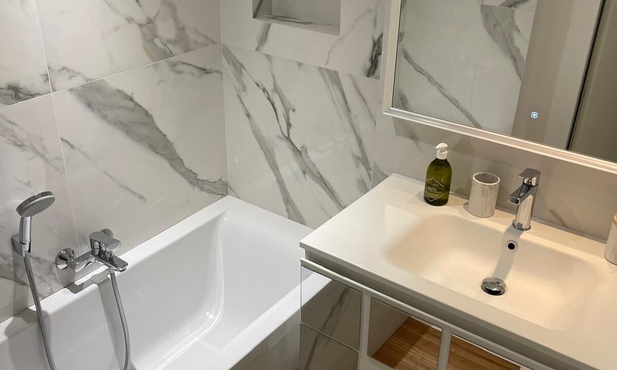 Photo of Bathroom in Quartier du Port