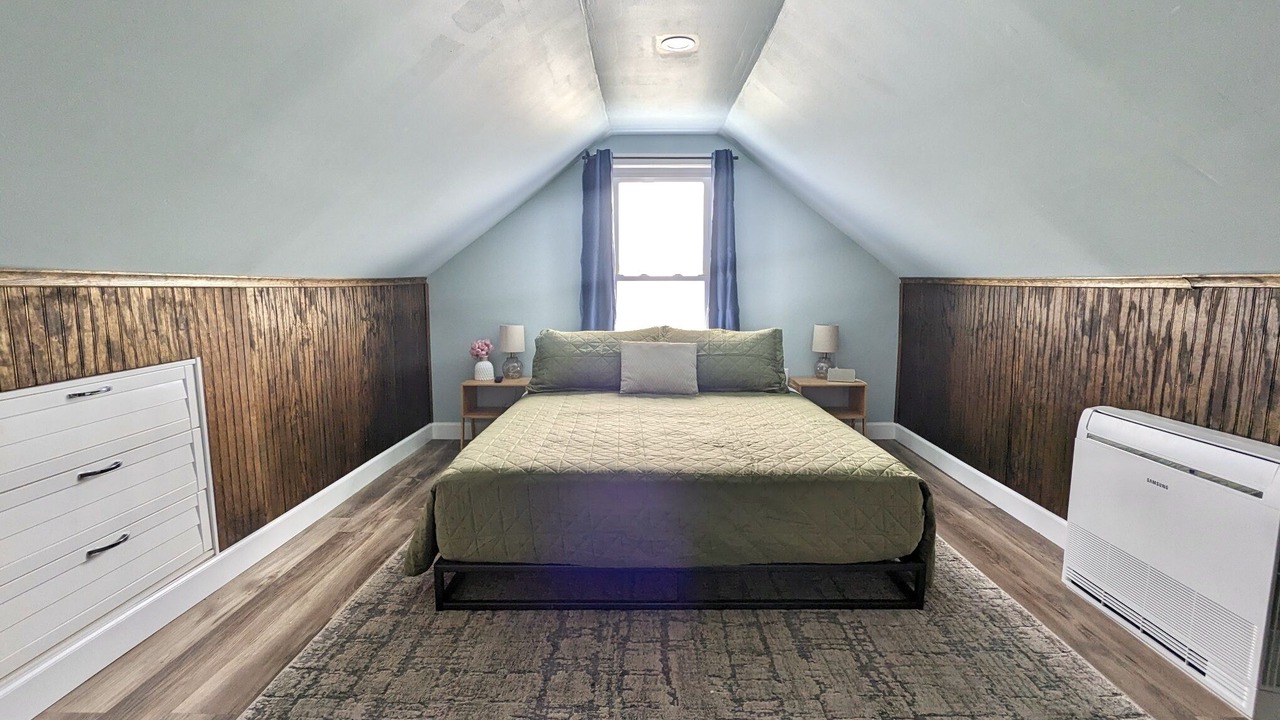 Photo of Bedroom in Seneca Falls