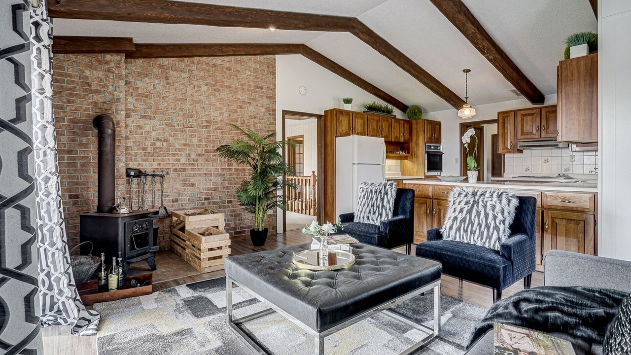 Photo of Livingroom in Guelph/Eramosa
