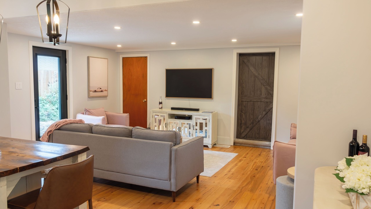 Photo of Livingroom in Elora