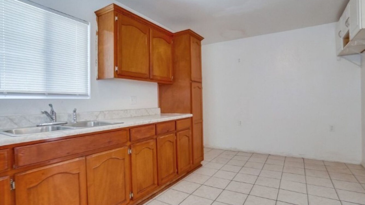 Photo of Kitchen in Harbor Gateway North