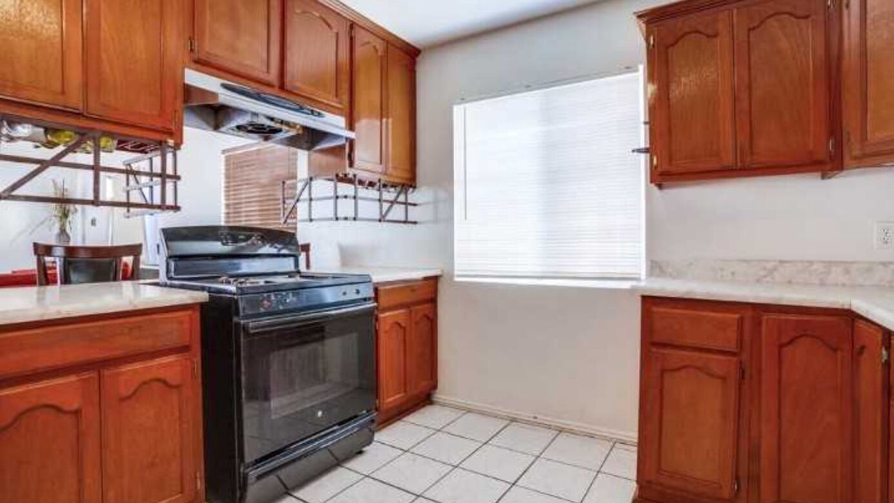 Photo of Kitchen in Harbor Gateway North