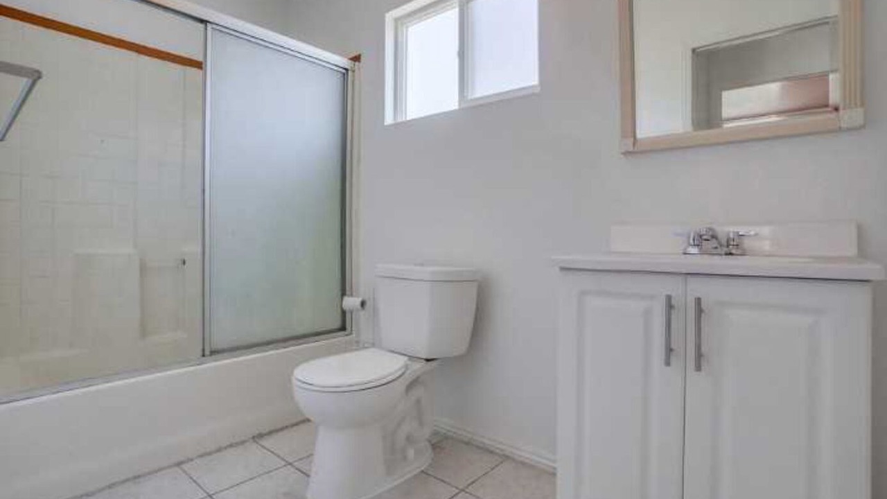 Photo of Bathroom in Harbor Gateway North
