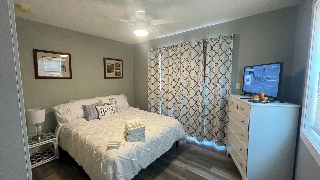Photo of Bedroom in Sea Scape