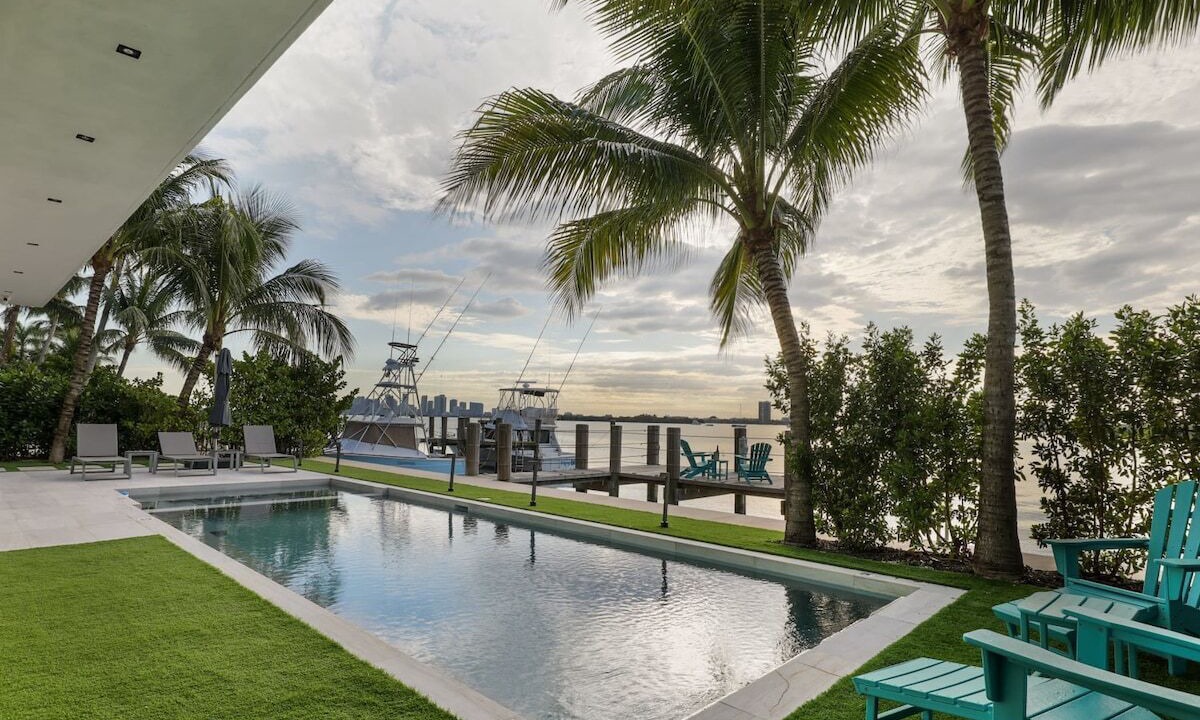 Photo of Outdoor in North Bay Village