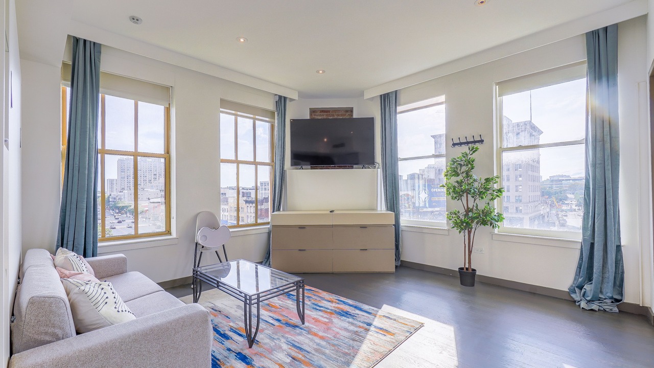 Photo of Livingroom in Downtown Newark