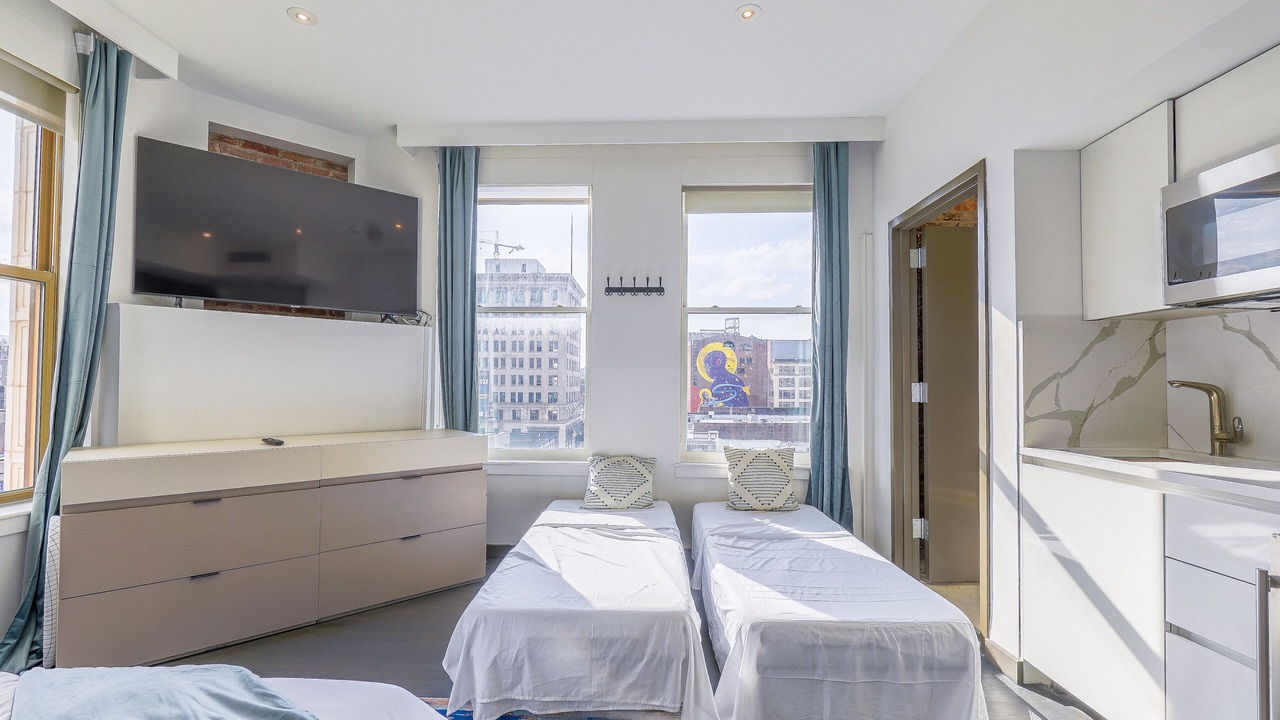 Photo of Bedroom in Downtown Newark
