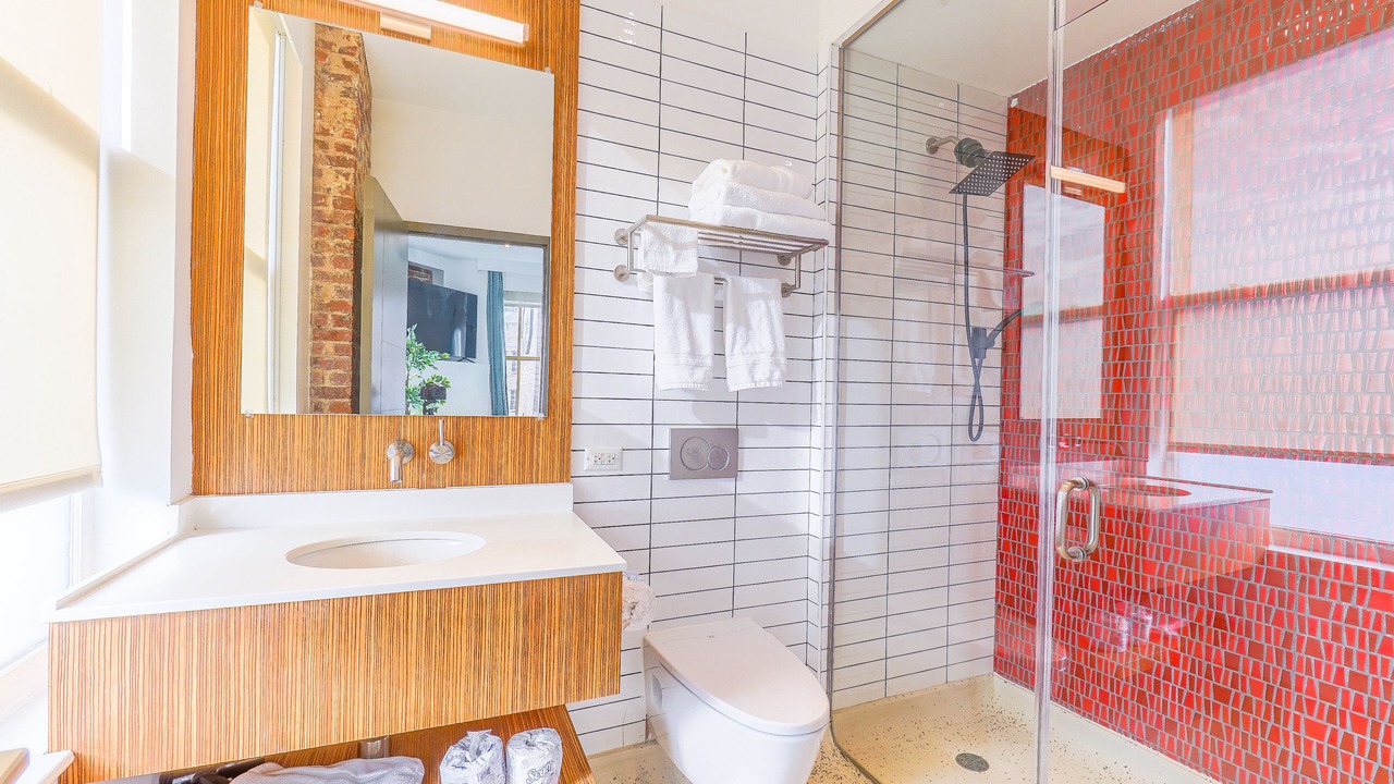Photo of Bathroom in Downtown Newark