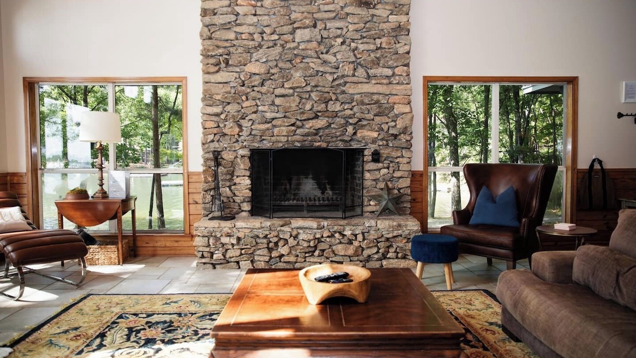 Photo of Livingroom in Little Kowaliga