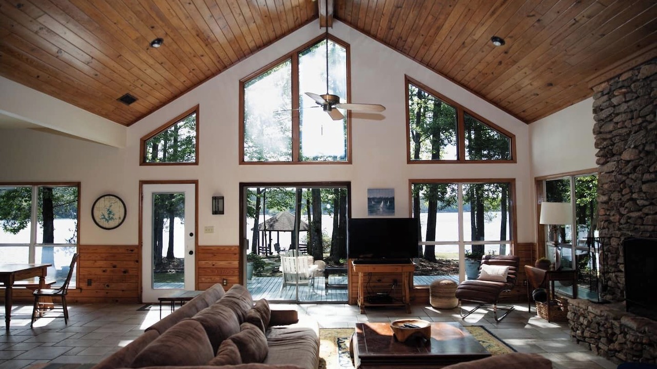 Photo of Livingroom in Little Kowaliga