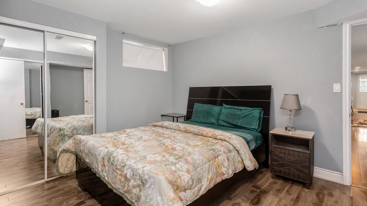 Photo of Bedroom in Halton Regional Municipality