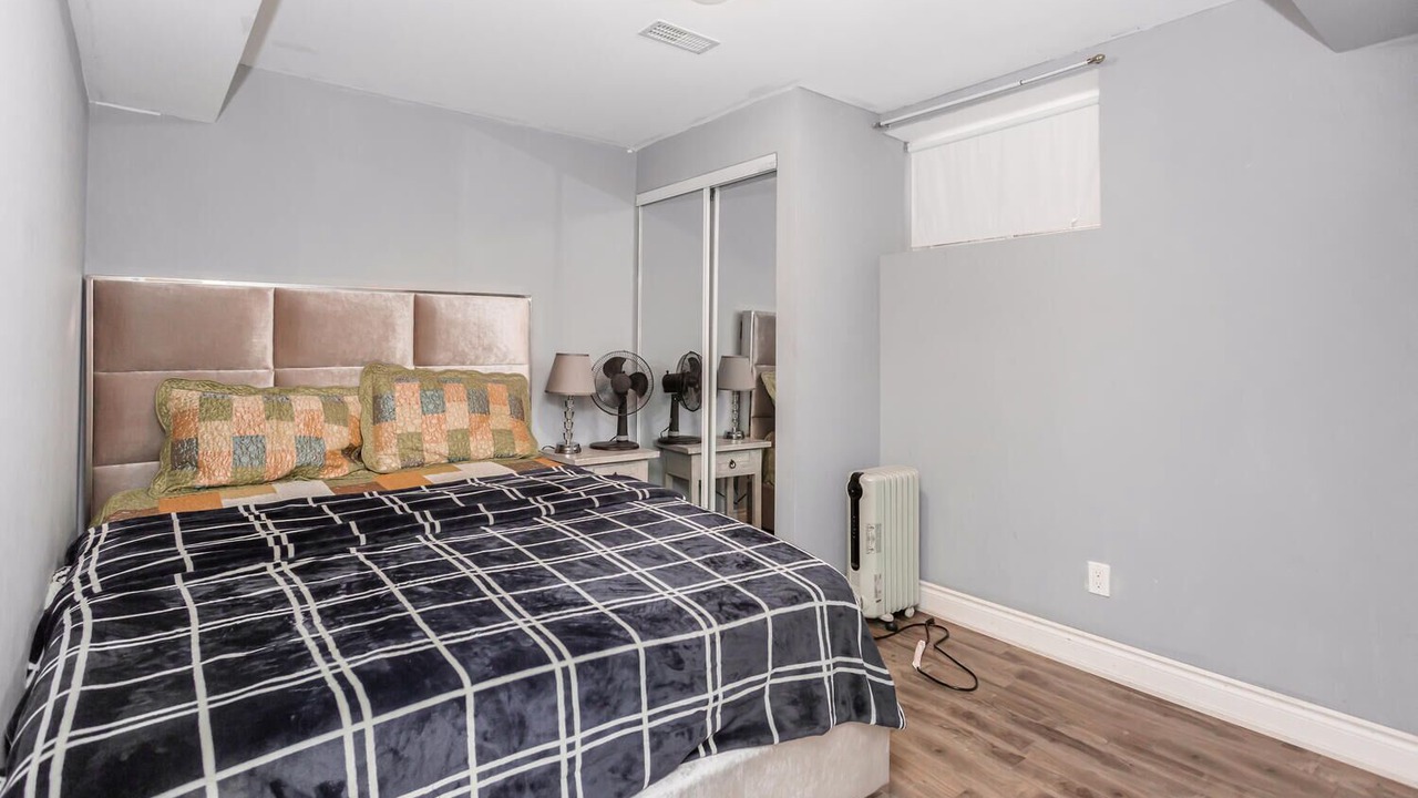 Photo of Bedroom in Halton Regional Municipality