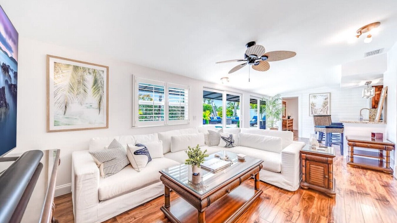Photo of Livingroom in Cypress Lakes