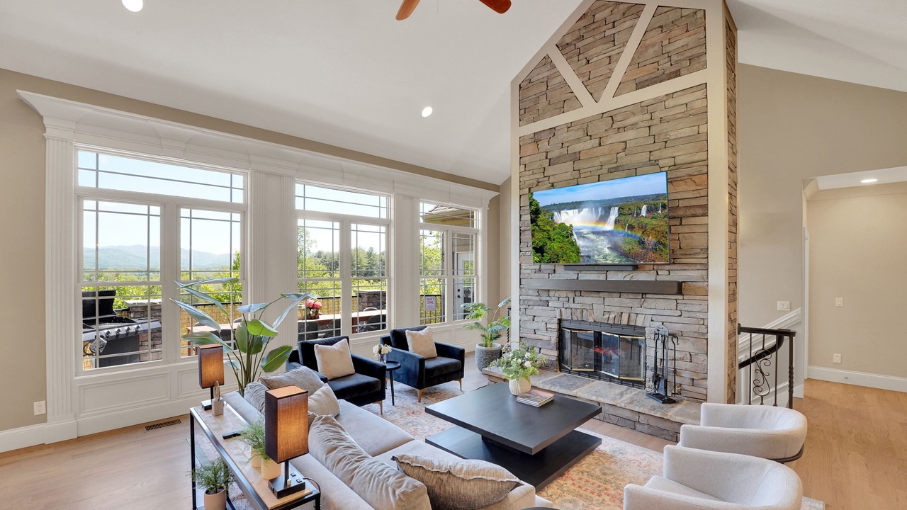 Photo of Livingroom in Asheville