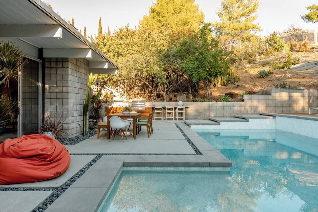 Photo of Others in Thousand Oaks