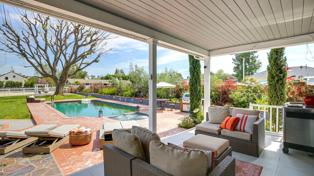 Photo of Outdoor in Orange