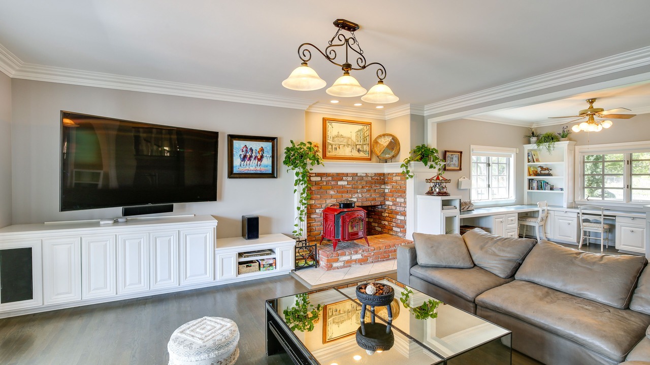 Photo of Livingroom in Orange