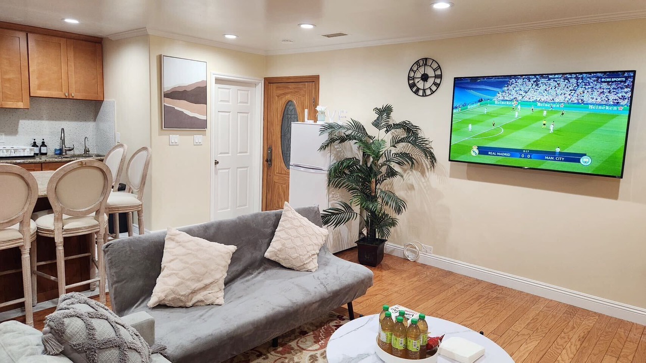 Photo of Livingroom in Monterey Park