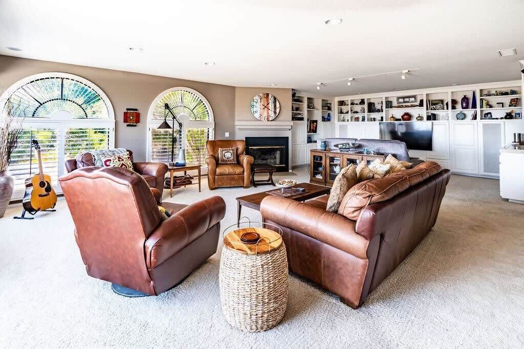 Photo of Livingroom in Roseville - Fleet Ridge