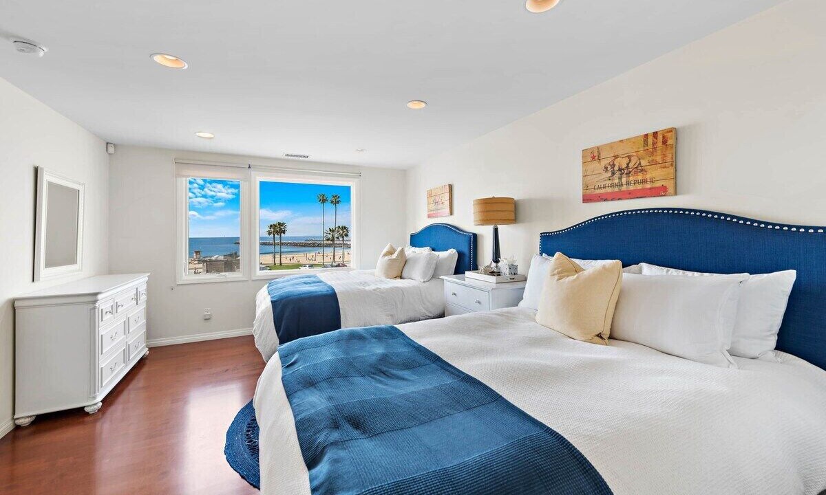 Photo of Others in Corona del Mar