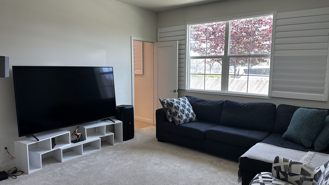 Photo of Livingroom in Portola Springs